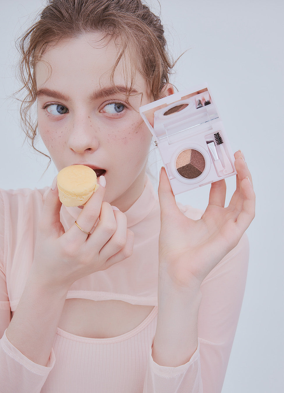 HBL BEAUTY公式｜自眉を美眉にするコスメ
