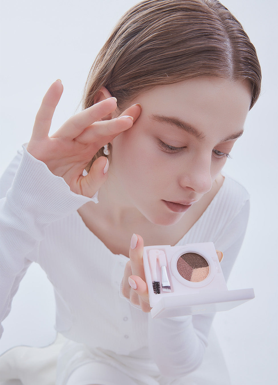 HBL BEAUTY公式｜自眉を美眉にするコスメ